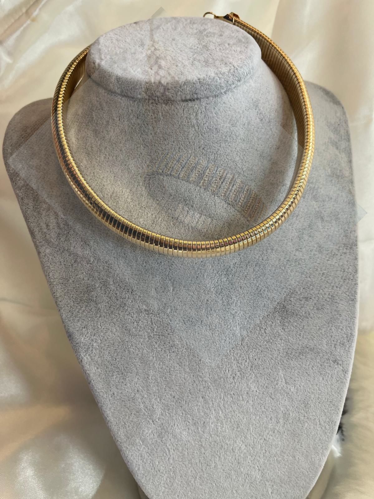 Tırktıklı Plaka Choker Kolye